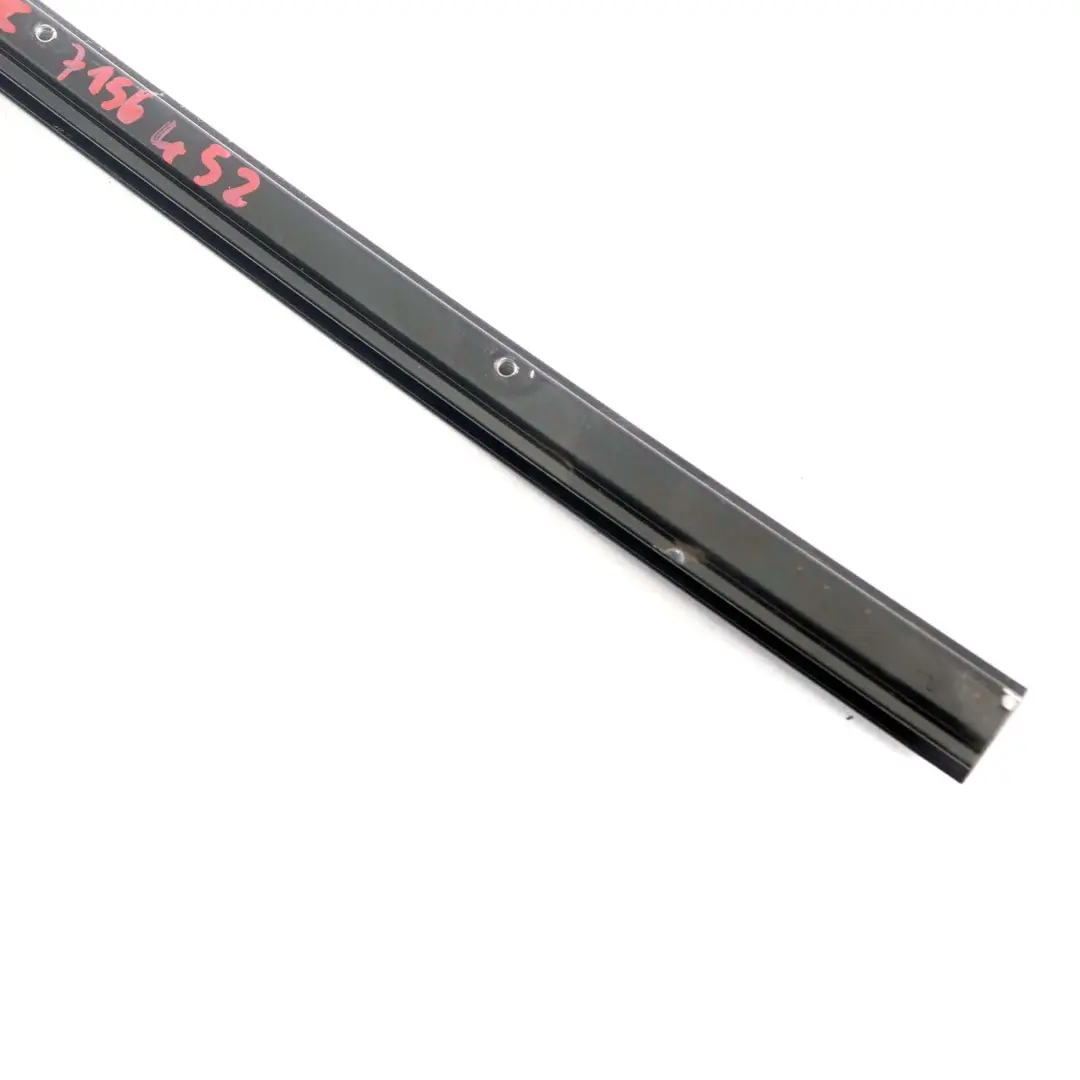 Guide De Vitre Arrière Droit Shadow Line Brillant pour BMW E87 à propos du numéro de pièce 7156452 BMW E87 Guide De Vitre Arrière Droit Shadow Line Brillant - SKU 7156452 - Numéro de pièce 7156452