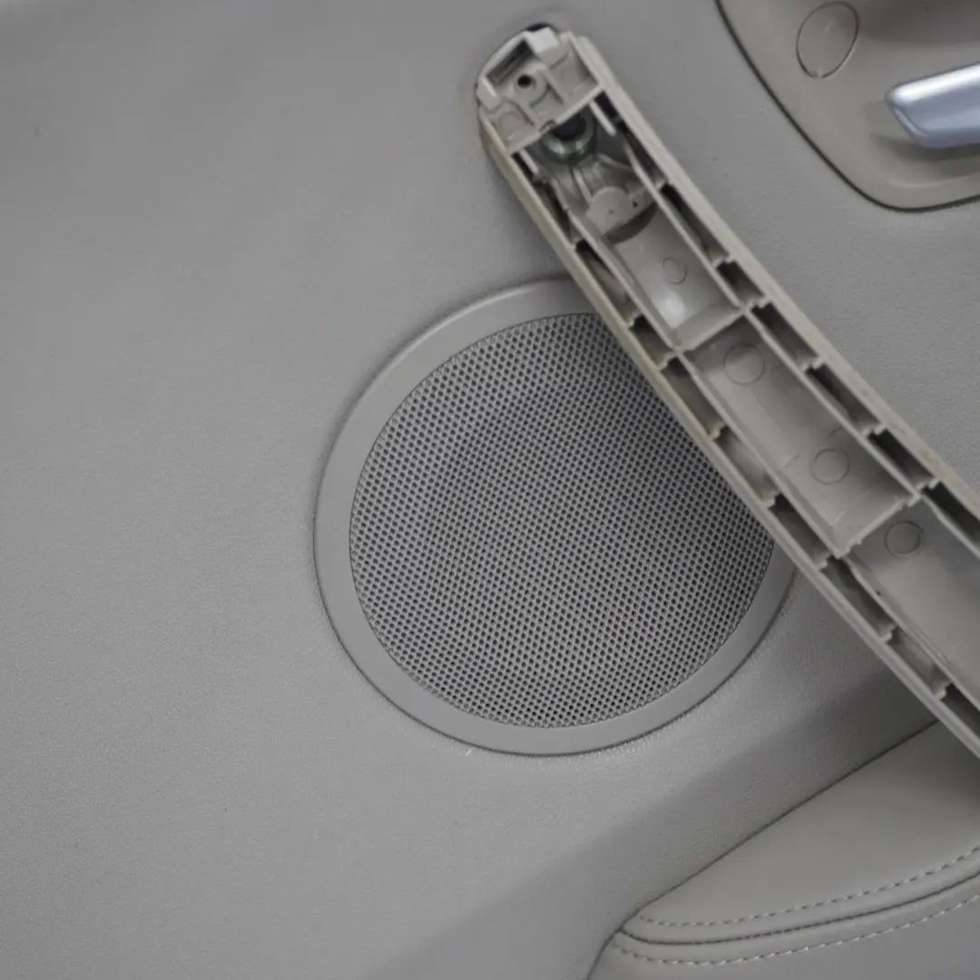 BMW E87 Boczek Drzwi Prawy Przedni Skóra Beż - SKU 7157428 - Numer Części 7157428