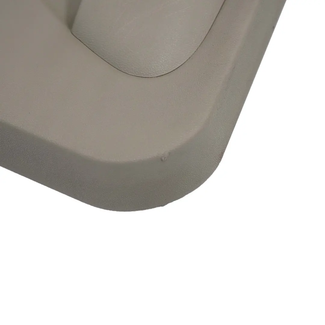 Panneau de garniture de carte de porte avant droite en cuir beige pour BMW E87 à propos du numéro de pièce 7157428 BMW E87 Panneau de garniture de carte de porte avant droite en cuir beige - SKU 7157428 - Numéro de pièce 7157428