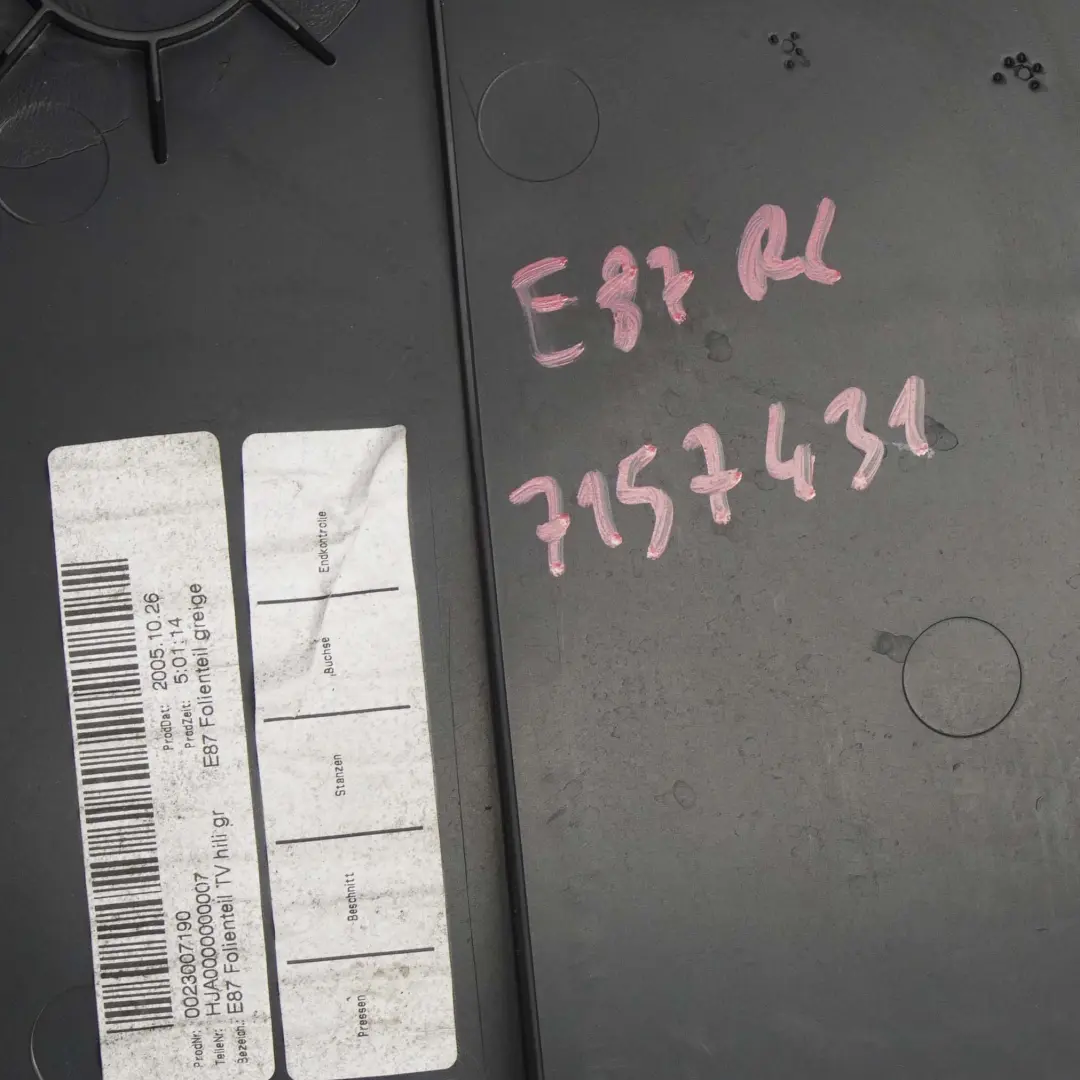 Panneau de garniture de carte de porte arriere gauche en cuir beige pour BMW E87 LCI à propos du numéro de pièce 7157431 BMW E87 LCI Panneau de garniture de carte de porte arriere gauche en cuir beige - SKU 7157431 - Numéro de pièce 7157431