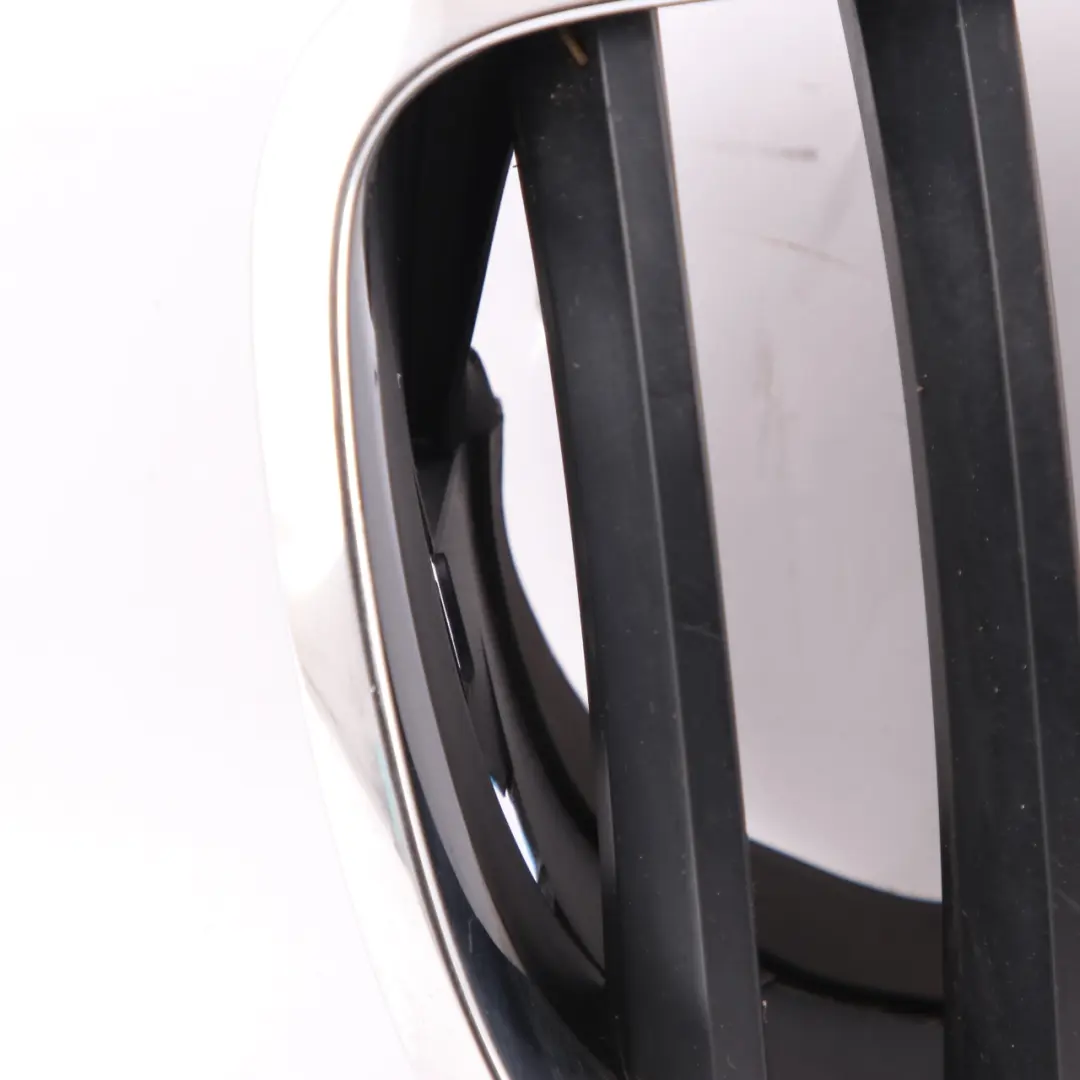 Atrapa Grill Kratka Prawy Przód do BMW X5 E70 o numerze 7157688 BMW X5 E70 Atrapa Grill Kratka Prawy Przód - SKU 7157688-1 - Numer Części 7157688