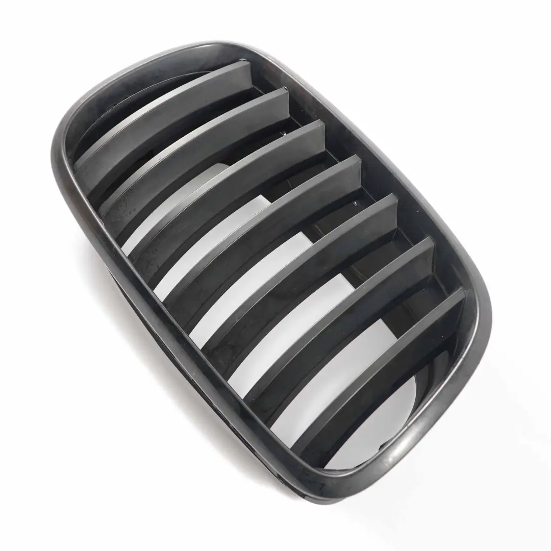 Grill Nerka Kratka Atrapa Chłodnicy Prawa Czarna do BMW X5 E70 o numerze 7157688 BMW X5 E70 Grill Nerka Kratka Atrapa Chłodnicy Prawa Czarna - SKU 7157688-3 - Numer Części 7157688