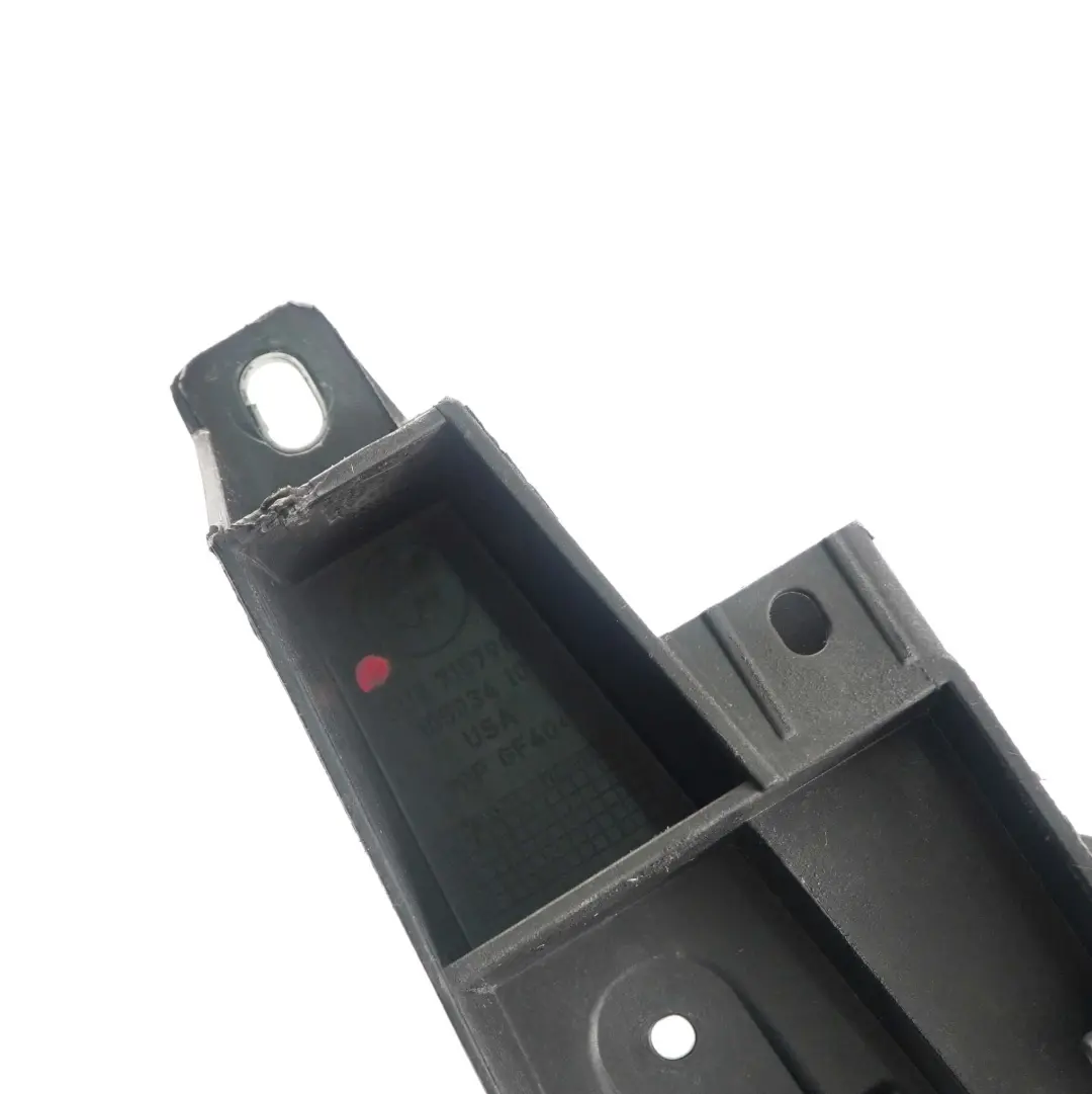 BMW X5 E70 Wing Panel Bracket Parachoques derecho Fender Bottom Mount - SKU 7157984 - Número de pieza 7157984