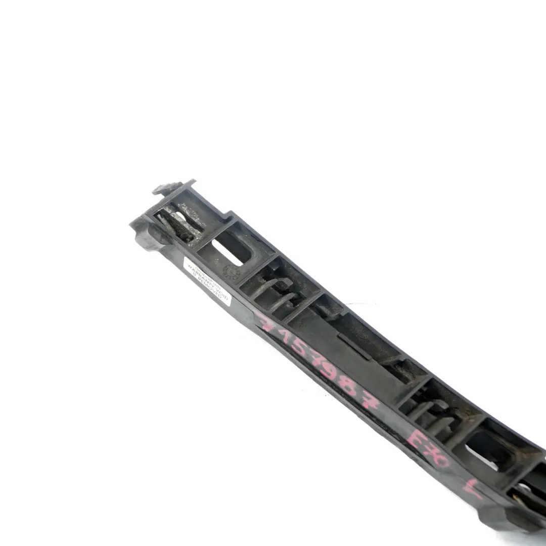 BMW X5 E70 Support fixation garniture pare-chocs avant gauche exterieur - SKU 7157987 - Numéro de pièce 7157987