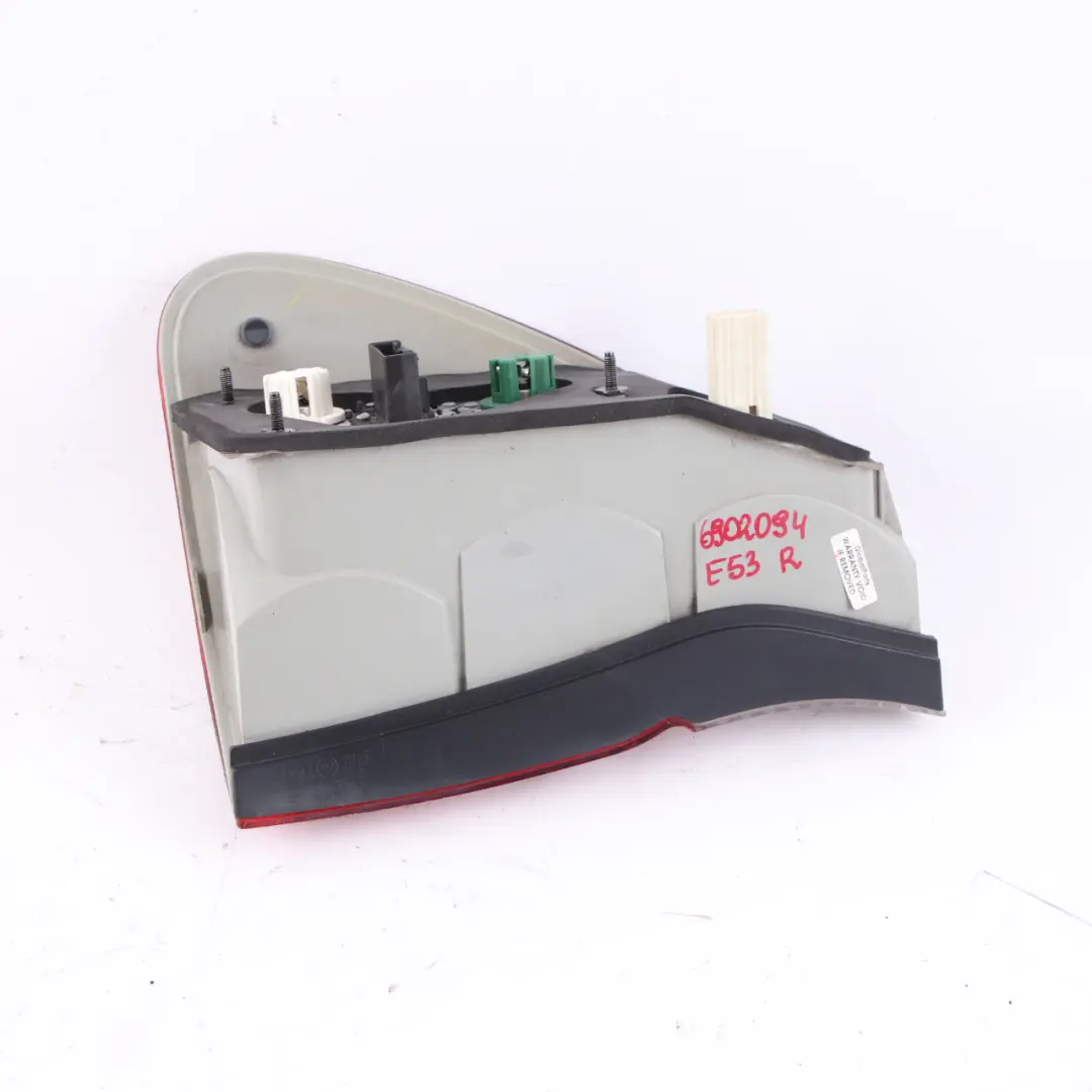 Luz Trasera Lado Conductor Derecha 6902094 para BMW E53 con número de pieza 7158390 BMW E53 Luz Trasera Lado Conductor Derecha 6902094 - SKU 7158390 - Número de pieza 7158390