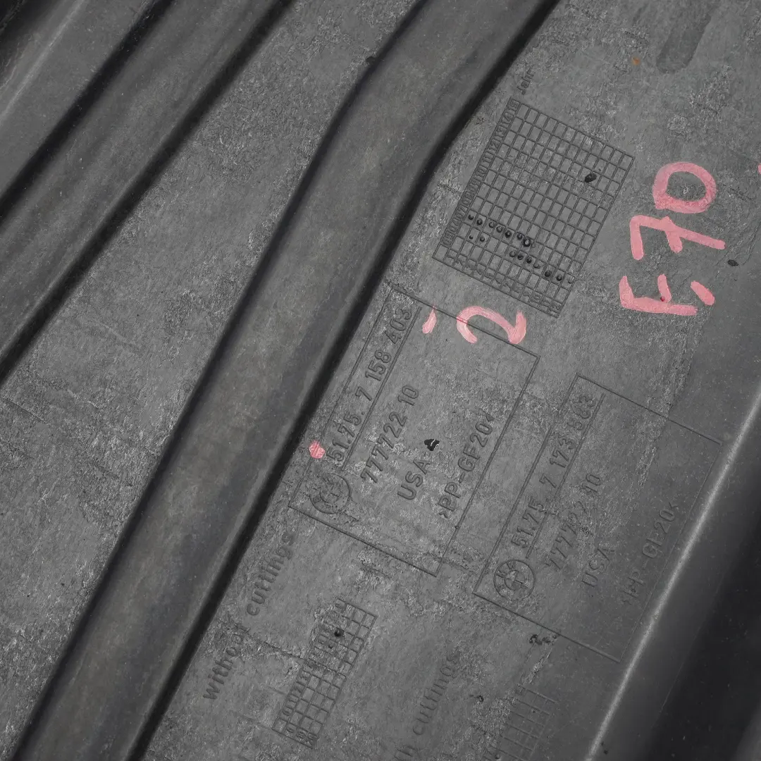 Osłona Płyta Podwozia Lewa do BMW X5 E70 o numerze 7158403 BMW X5 E70 Osłona Płyta Podwozia Lewa - SKU 7158403-2 - Numer Części 7158403