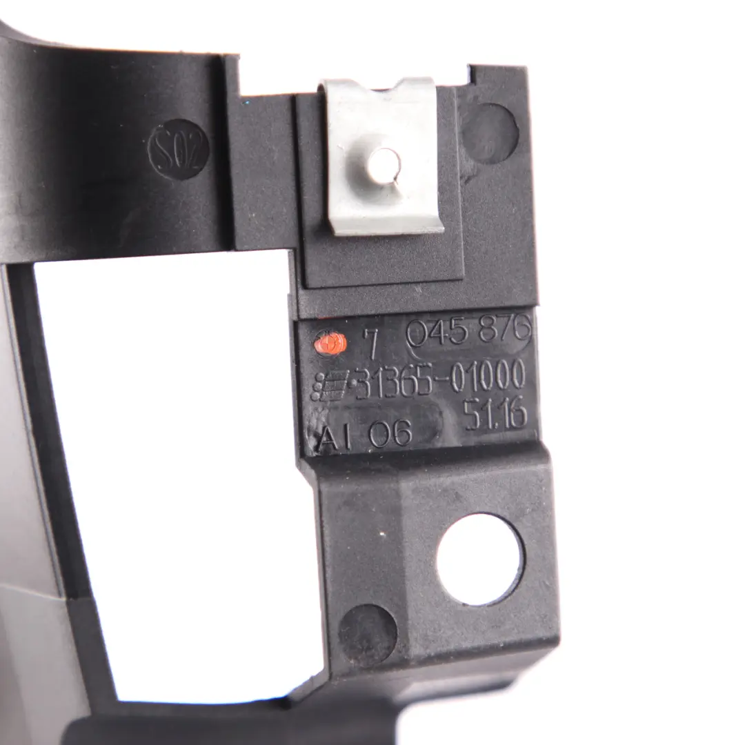 Front Center Console Ashtray Frame Carrier Holder Bracket 7045876 to BMW Z4 E85 with Part number 7158488 BMW Z4 E85 Front Center Console Ashtray Frame Carrier Holder Bracket 7045876 - SKU 7158488-2 - Part number 7158488