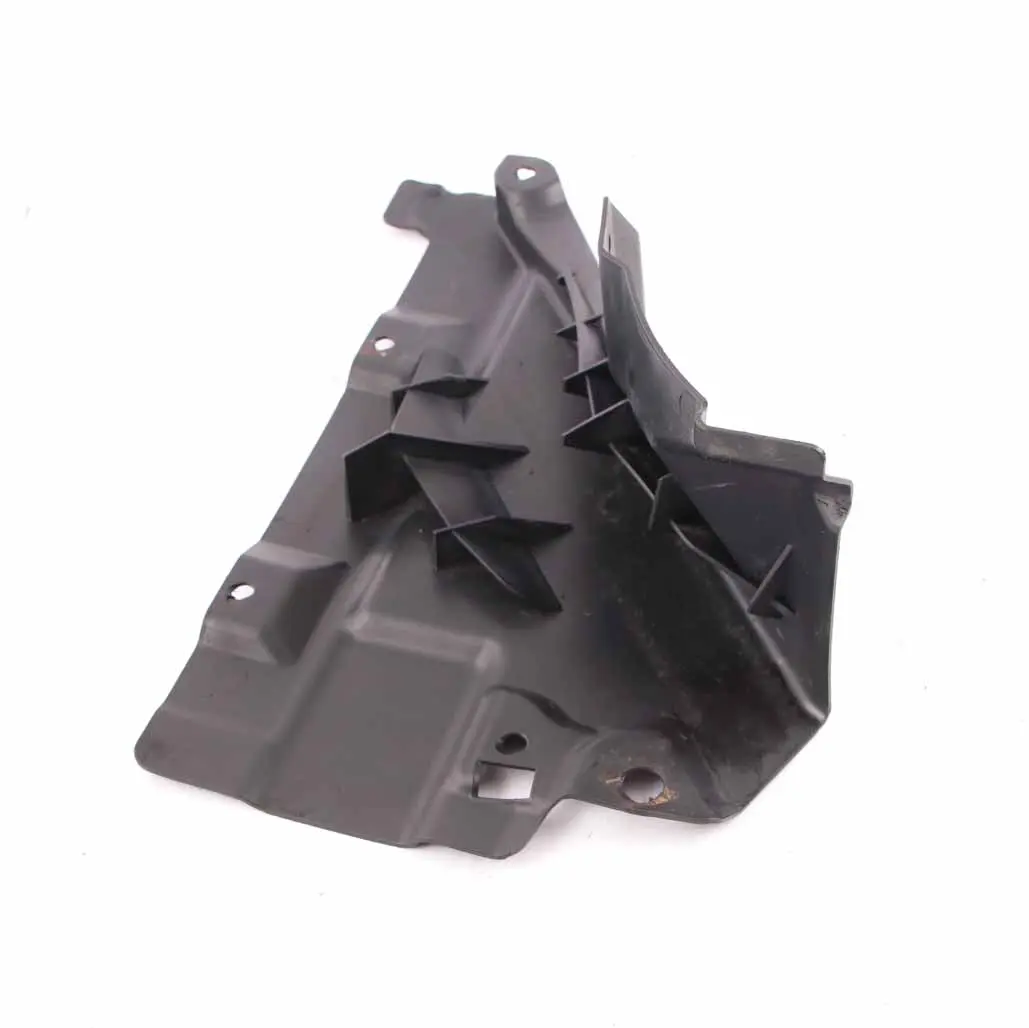 Mud Flap Trim Left Splash Guard Cover Under Trim para BMW E90 con número de pieza 7159189 BMW E90 Mud Flap Trim Left Splash Guard Cover Under Trim - SKU 7159189-1 - Número de pieza 7159189