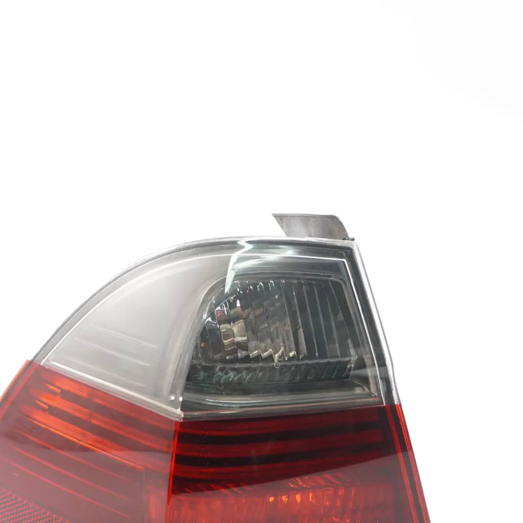 BMW E91 Luz Trasera Panel Lateral Izquierdo Tintado Luz Trasera - SKU 7160061-1 - Número de pieza 7160061