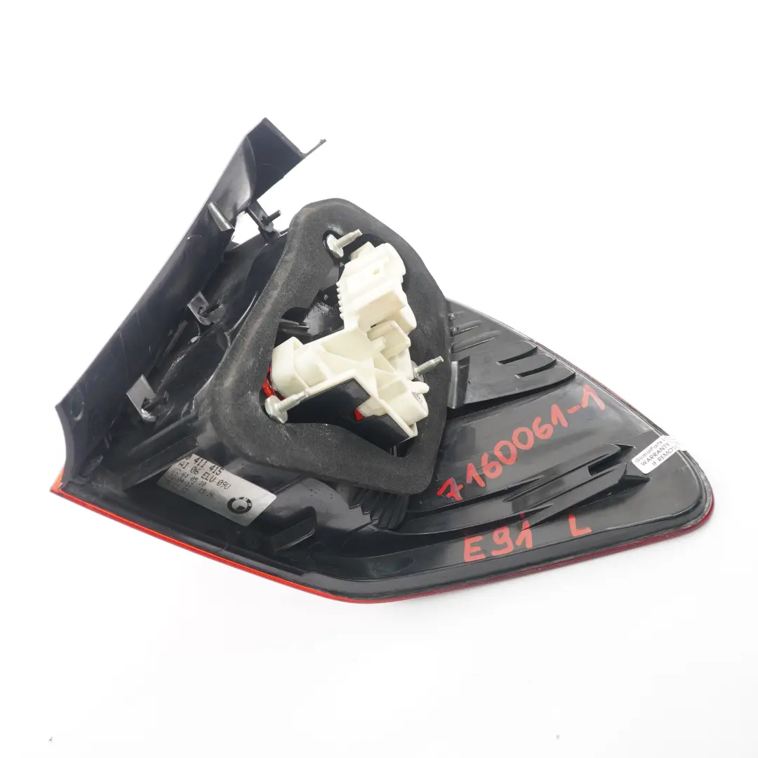 Luz Trasera Panel Lateral Izquierdo Tintado Luz Trasera para BMW E91 con número de pieza 7160061 BMW E91 Luz Trasera Panel Lateral Izquierdo Tintado Luz Trasera - SKU 7160061-1 - Número de pieza 7160061