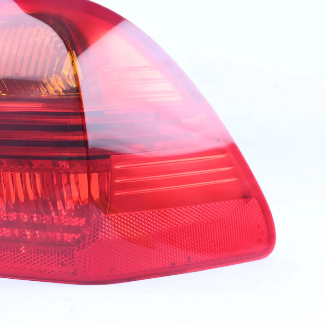 Feu Arrière Droit Côté Conducteur Panneau Latéral pour BMW E91 à propos du numéro de pièce 7160062 BMW E91 Feu Arrière Droit Côté Conducteur Panneau Latéral - SKU 7160062-1 - Numéro de pièce 7160062