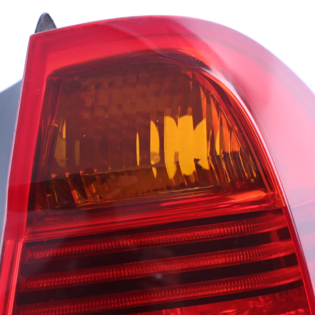 BMW E91 Luz Trasera Panel Lateral Derecho Tail Light - SKU 7160062-1 - Número de pieza 7160062