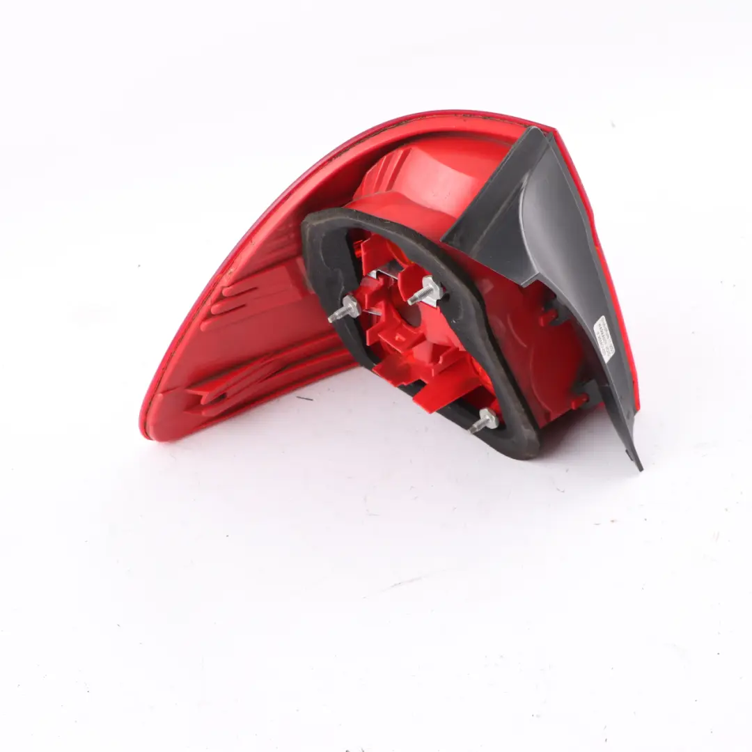 Feu Arrière Droit Côté Conducteur Panneau Latéral pour BMW E91 à propos du numéro de pièce 7160062 BMW E91 Feu Arrière Droit Côté Conducteur Panneau Latéral - SKU 7160062-1 - Numéro de pièce 7160062