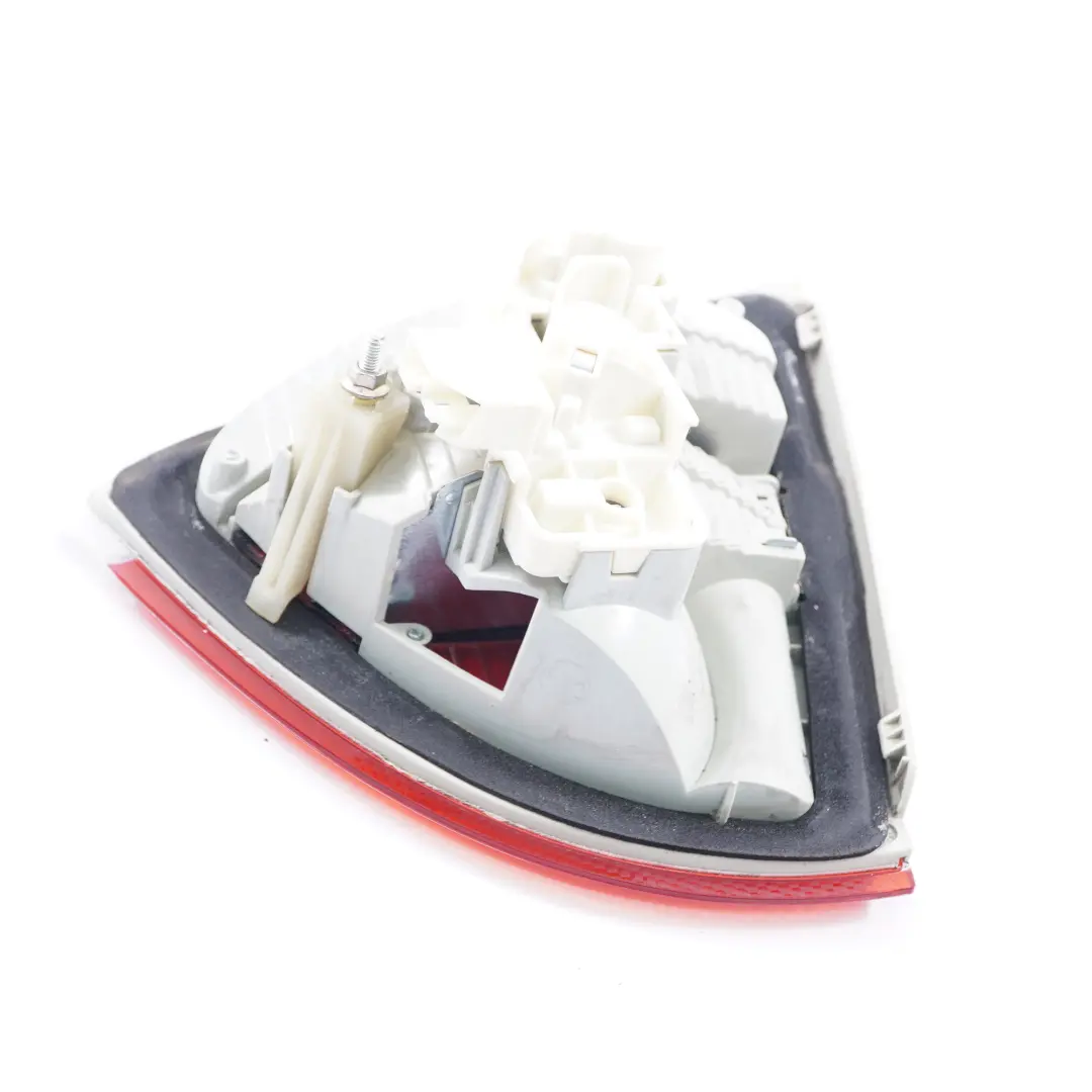 Luce Posteriore Sinistra Coperchio Bagagliaio Lampada Posteriore per BMW E91 con numero di parte 7160063 BMW E91 Luce Posteriore Sinistra Coperchio Bagagliaio Lampada Posteriore - SKU 7160063-3 - Numero di parte 7160063