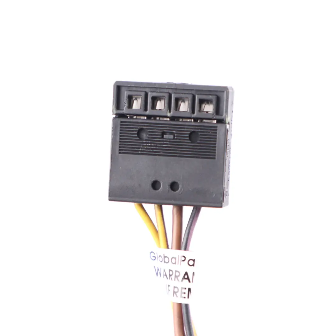 Socket BMW E91 Tail Light Lamp Trunk Lid Right Rear O/S Wiring 6984746 to Plug with Part number 7160064 Plug Socket BMW E91 Tail Light Lamp Trunk Lid Right Rear O/S Wiring 6984746 - SKU 7160064-2 - Part number 7160064