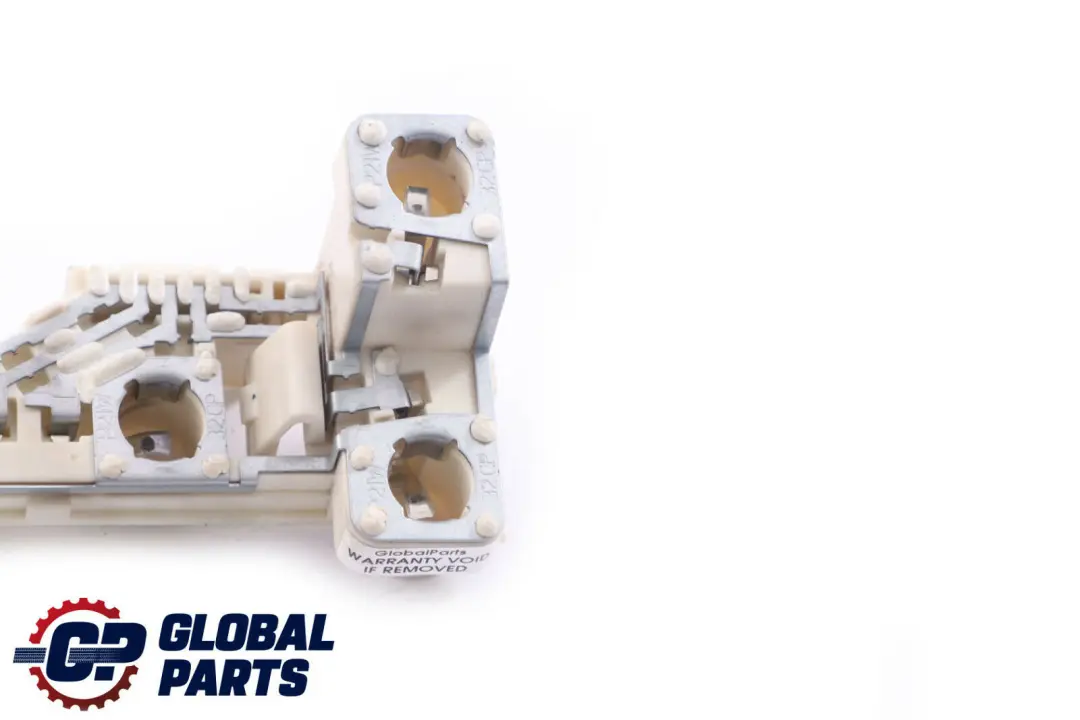 Portalamparas Luz Trasera Panel Lateral Izquierda para BMW E91 con número de pieza 7160075 BMW E91 Portalamparas Luz Trasera Panel Lateral Izquierda - SKU 7160075 - Número de pieza 7160075