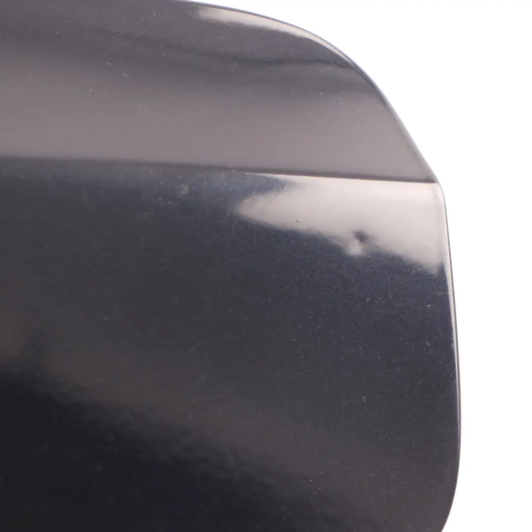 Tappo di rifornimento carburante Carbonschwarz Metallic - 416 per BMW X5 E70 con numero di parte 7160634 BMW X5 E70 Tappo di rifornimento carburante Carbonschwarz Metallic - 416 - SKU 7160634-CAR1 - Numero di parte 7160634