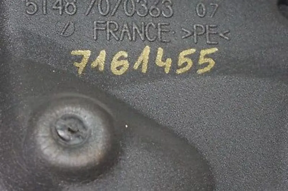 Wygłuszenie pianka drzwi lewy tył do BMW E90 o numerze 7161455 BMW E90 Wygłuszenie pianka drzwi lewy tył - SKU 7161455 - Numer Części 7161455