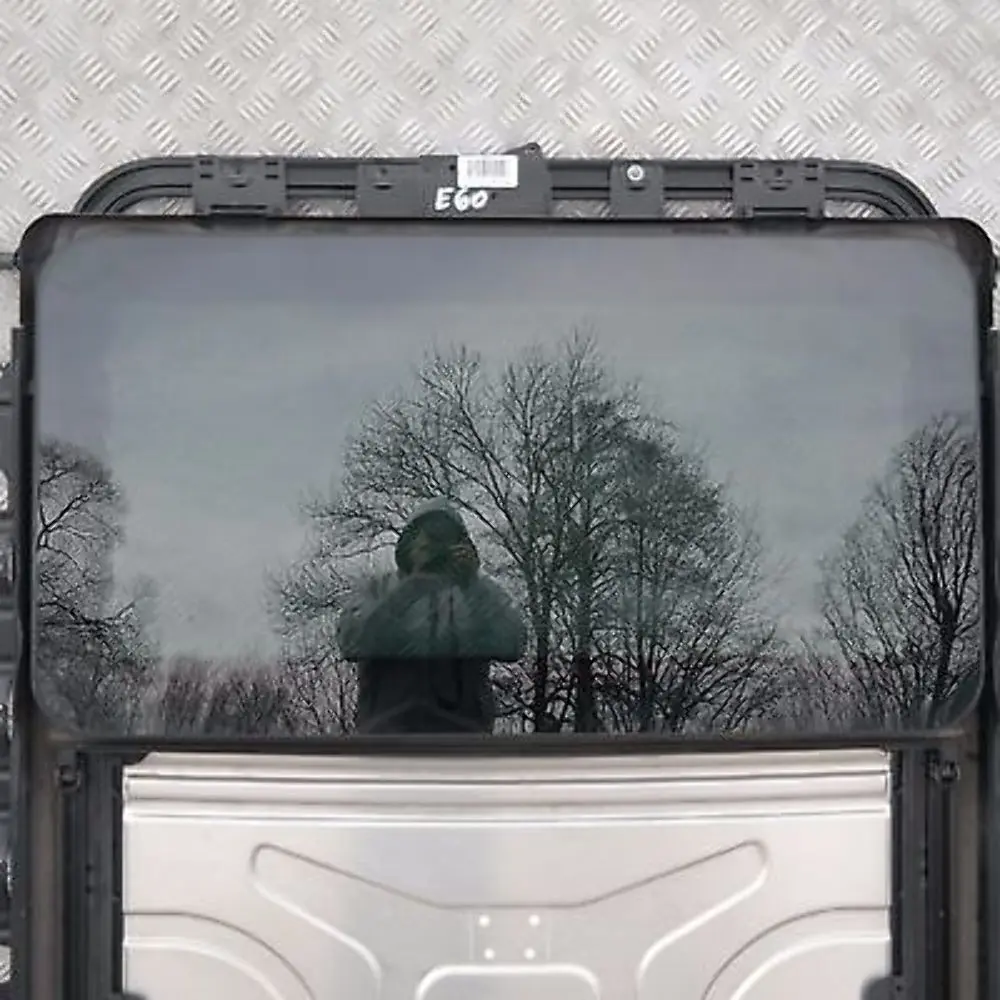 Sliding Roof Frame Sunroof Glass Mechanism to BMW 5 Series E60 M5 with Part number 54137033544 BMW 5 Series E60 M5 Sliding Roof Frame Sunroof Glass Mechanism - SKU 7161481 - Part number 54137033544