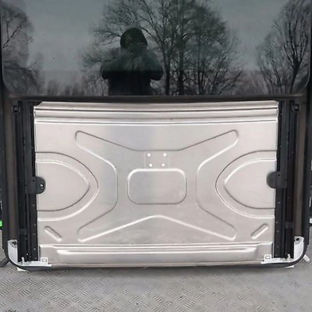 Sliding Roof Frame Sunroof Glass Mechanism to BMW 5 Series E60 M5 with Part number 54137033544 BMW 5 Series E60 M5 Sliding Roof Frame Sunroof Glass Mechanism - SKU 7161481 - Part number 54137033544