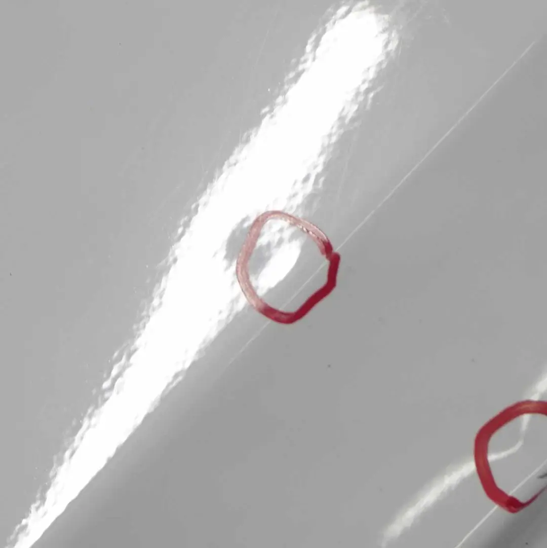 Osłona Klapy Bagażnika Alpinweiss 300 do BMW X5 E70 o numerze 7161677 BMW X5 E70 Osłona Klapy Bagażnika Alpinweiss 300 - SKU 7161677-AW1 - Numer Części 7161677