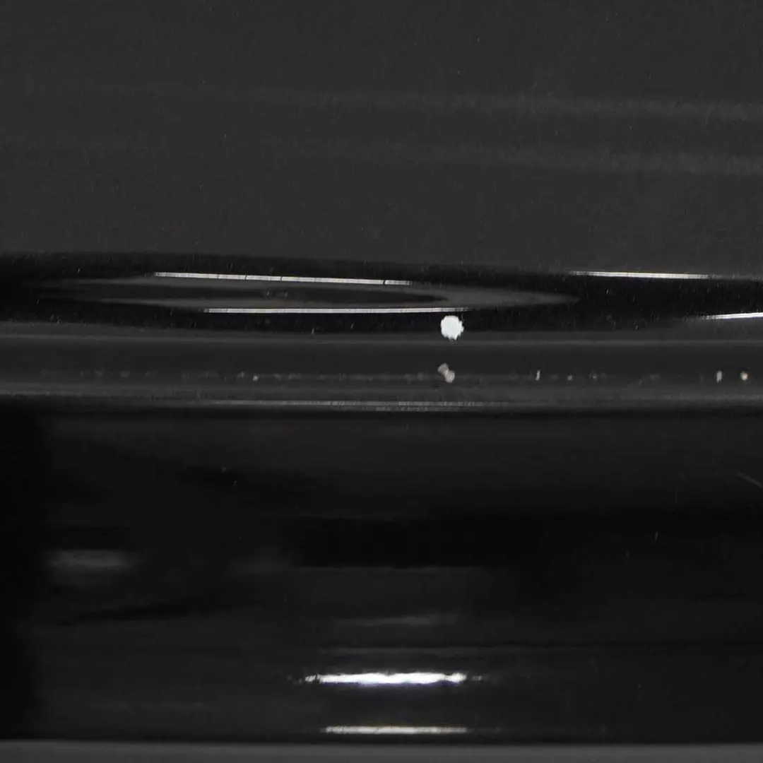 Osłona Klapy Bagażnika Dolna Czarna do BMW X5 E70 o numerze 7161677 BMW X5 E70 Osłona Klapy Bagażnika Dolna Czarna - SKU 7161677-BS - Numer Części 7161677