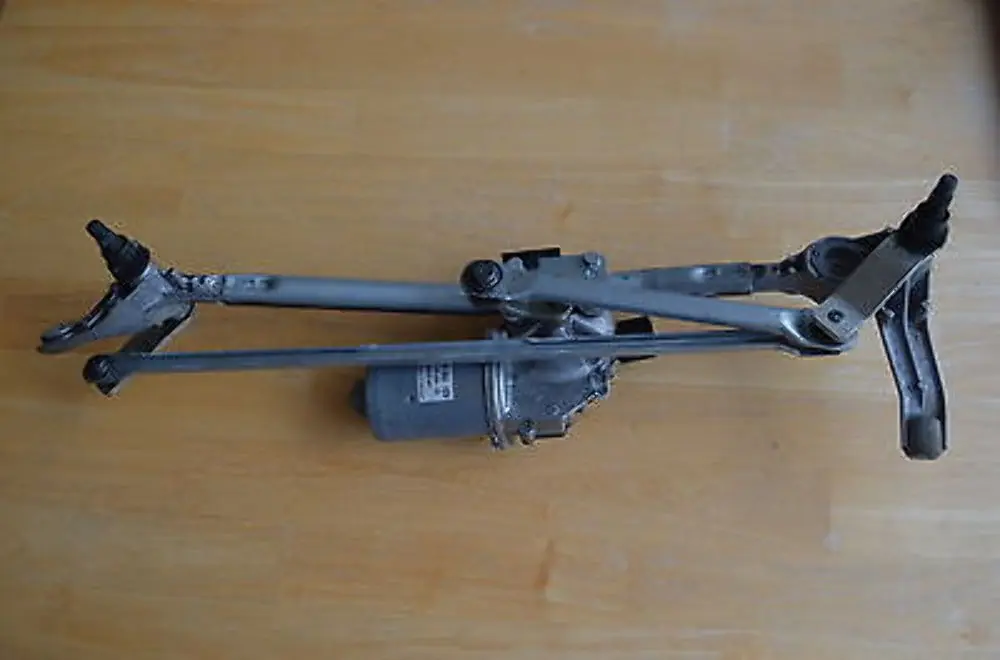 BMW 3 SERIES E90 E91 E92 E93 Wiper System Complete Motor System - SKU rhd-7161710-1 - Part number 7161710
