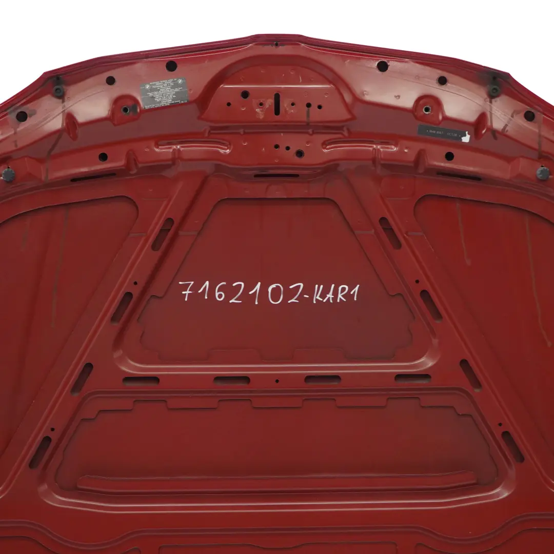 Maska Pokrywa Silnika Karmesinrot Red do BMW E81 E87 o numerze 7162102 BMW E81 E87 Maska Pokrywa Silnika Karmesinrot Red - SKU 7162102-KAR1 - Numer Części 7162102