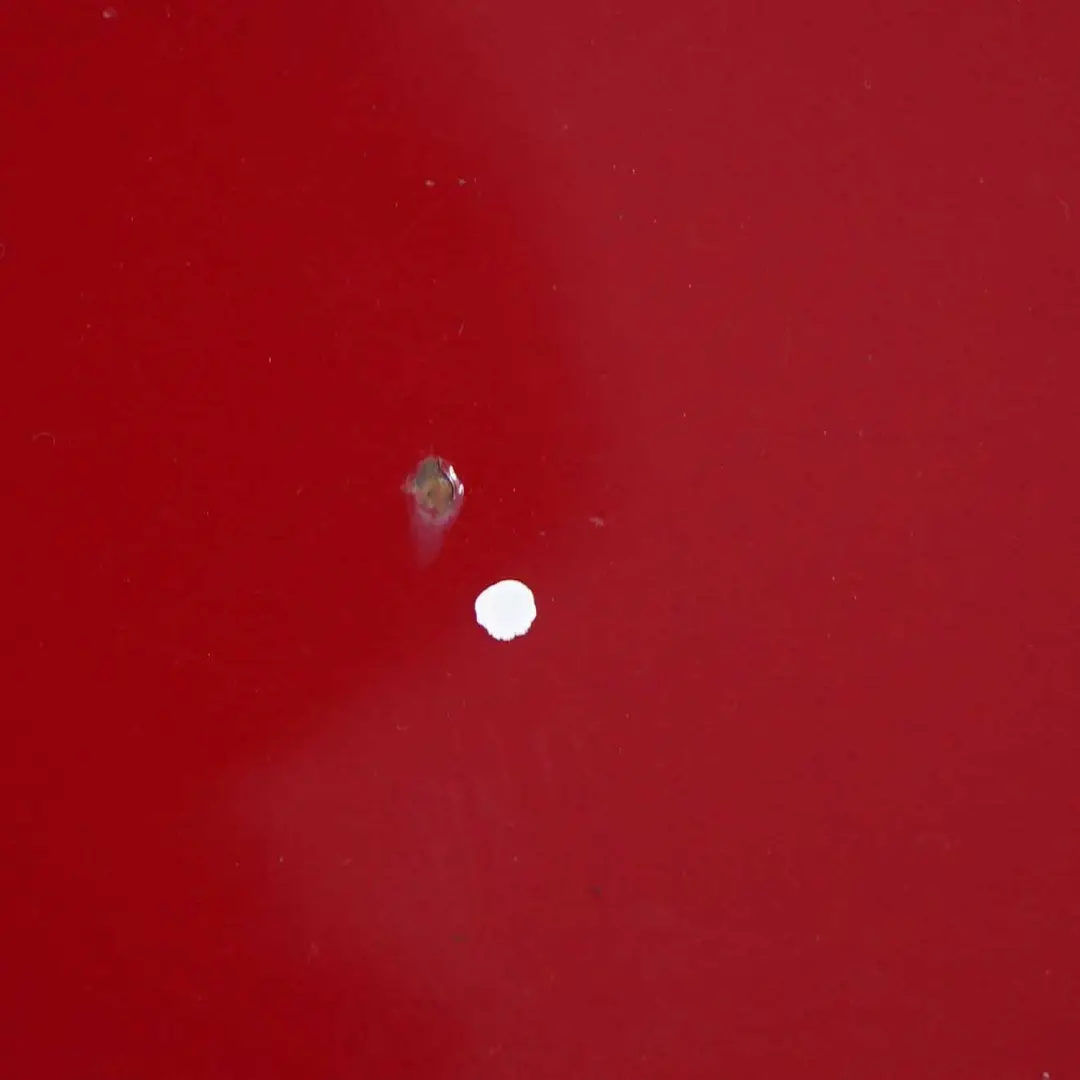 Maska Pokrywa Silnika Karmesinrot A61 do BMW E81 E87 o numerze 7162102 BMW E81 E87 Maska Pokrywa Silnika Karmesinrot A61 - SKU 7162102-KAR3 - Numer Części 7162102