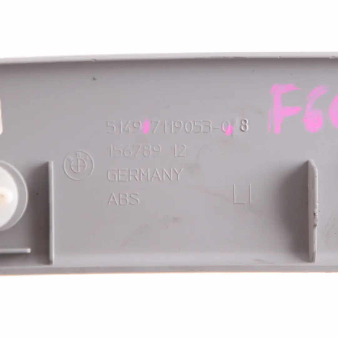 Embellecedor Tapa Maletero Trasero Izquierdo para BMW E91 E91 LCI con número de pieza 7162171 BMW E91 E91 LCI Embellecedor Tapa Maletero Trasero Izquierdo - SKU 7162171 - Número de pieza 7162171