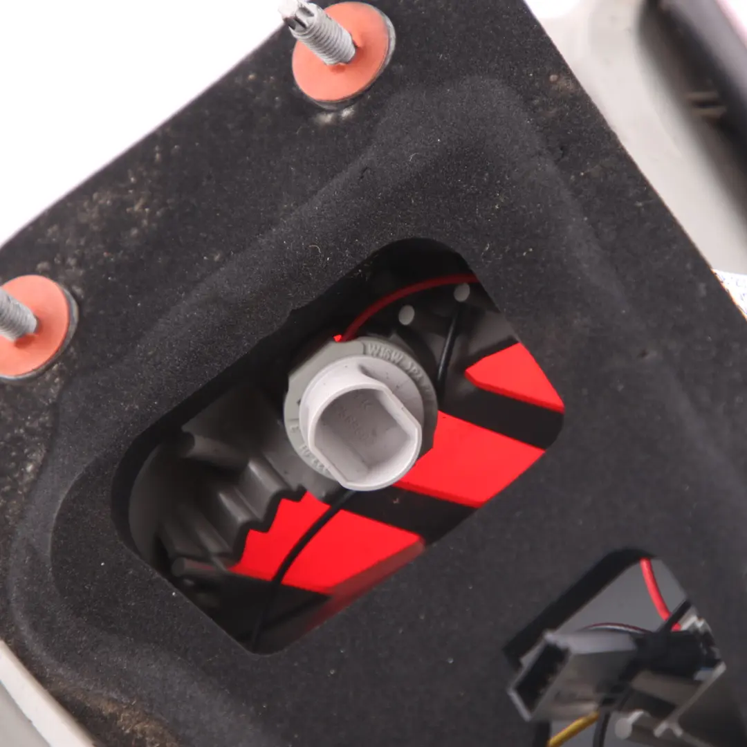 Trasera Izquierda LED Luz Trasera Panel Lateral para BMW E83 LCI 1 con número de pieza 7162209 BMW E83 LCI 1 Trasera Izquierda LED Luz Trasera Panel Lateral - SKU 7162209-1 - Número de pieza 7162209