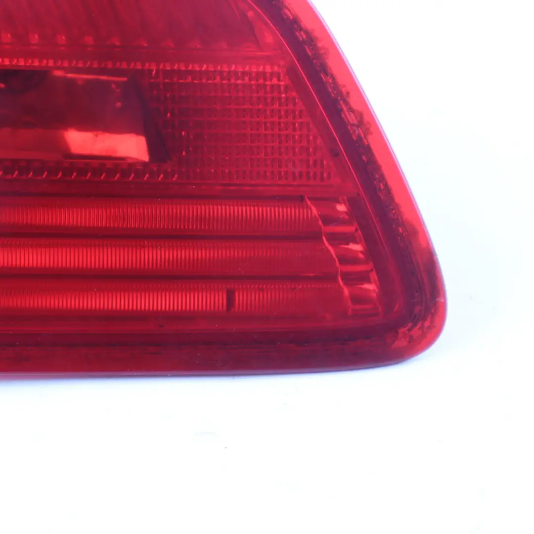 Trasera Izquierda Lado Pasajero Interior Maletero Tapa Luz para BMW E92 con número de pieza 7162299 BMW E92 Trasera Izquierda Lado Pasajero Interior Maletero Tapa Luz - SKU 7162299-2 - Número de pieza 7162299