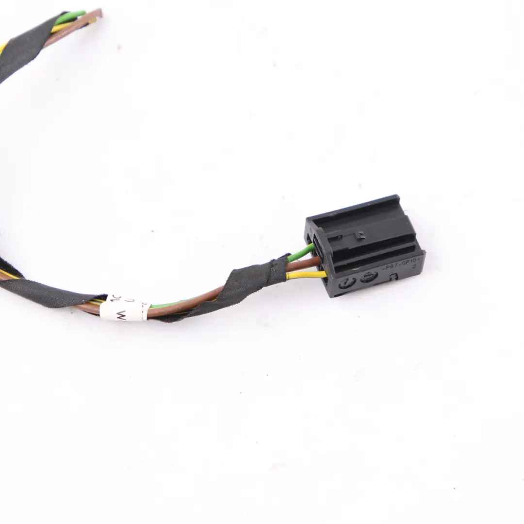 Cableado toma de corriente luz trasera izquierda maletero 6984738 para BMW E92 Coupe con número de pieza 7162299 BMW E92 Coupe Cableado toma de corriente luz trasera izquierda maletero 6984738 - SKU 7162299-4 - Número de pieza 7162299