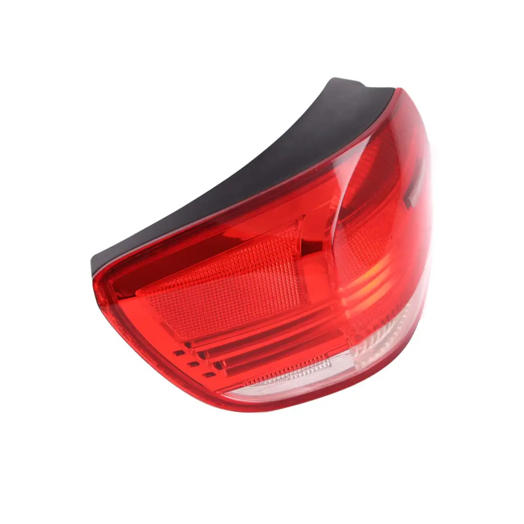 Pannello di rivestimento del fanale posteriore sinistro per BMW 3 E93 Cabrio con numero di parte 7162301 BMW 3 E93 Cabrio Pannello di rivestimento del fanale posteriore sinistro - SKU 7162301 - Numero di parte 7162301
