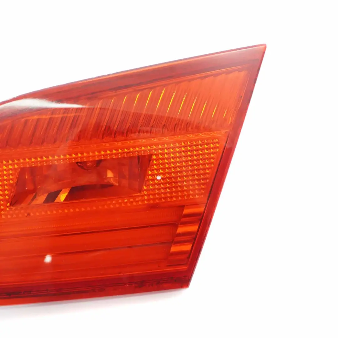 BMW E93 Luz En La Tapa Del Maletero Trasera Derecha - SKU 7162304 - Número de pieza 7162304