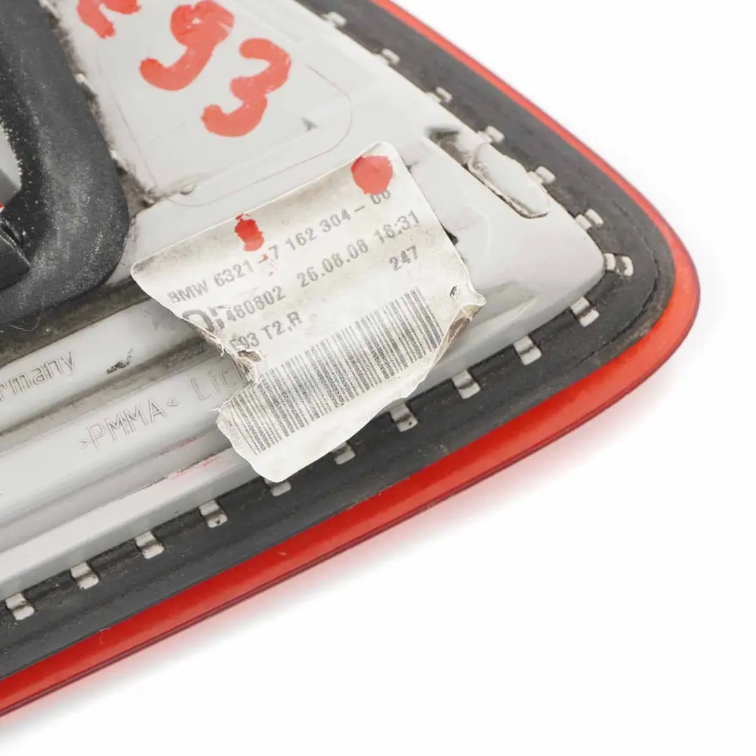 Luz En La Tapa Del Maletero Trasera Derecha para BMW E93 con número de pieza 7162304 BMW E93 Luz En La Tapa Del Maletero Trasera Derecha - SKU 7162304 - Número de pieza 7162304