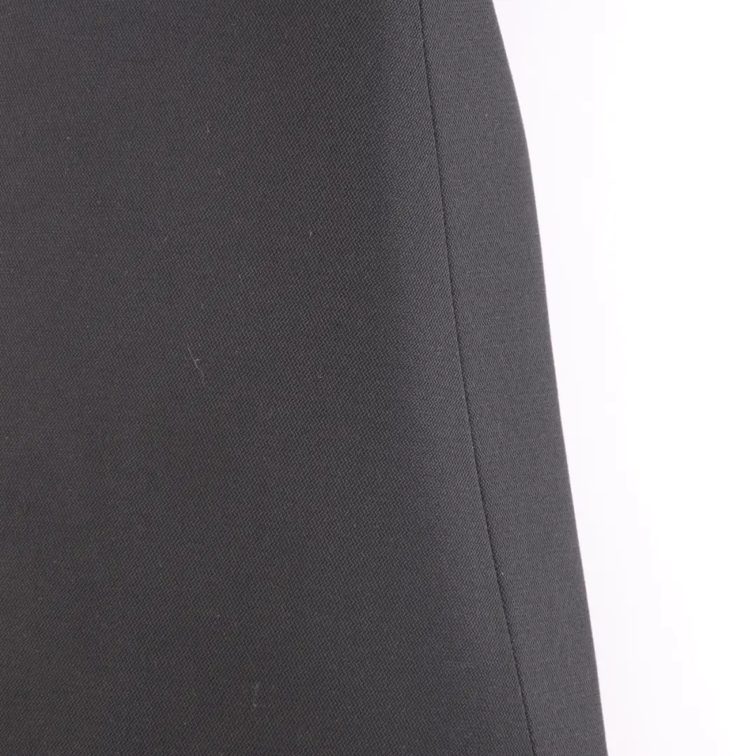 Lateral Trim Panel Cover Rear Right O/S Seats Cloth Linea Anthracite to BMW E90 with Part number 7162478 BMW E90 Lateral Trim Panel Cover Rear Right O/S Seats Cloth Linea Anthracite - SKU 7162478 - Part number 7162478