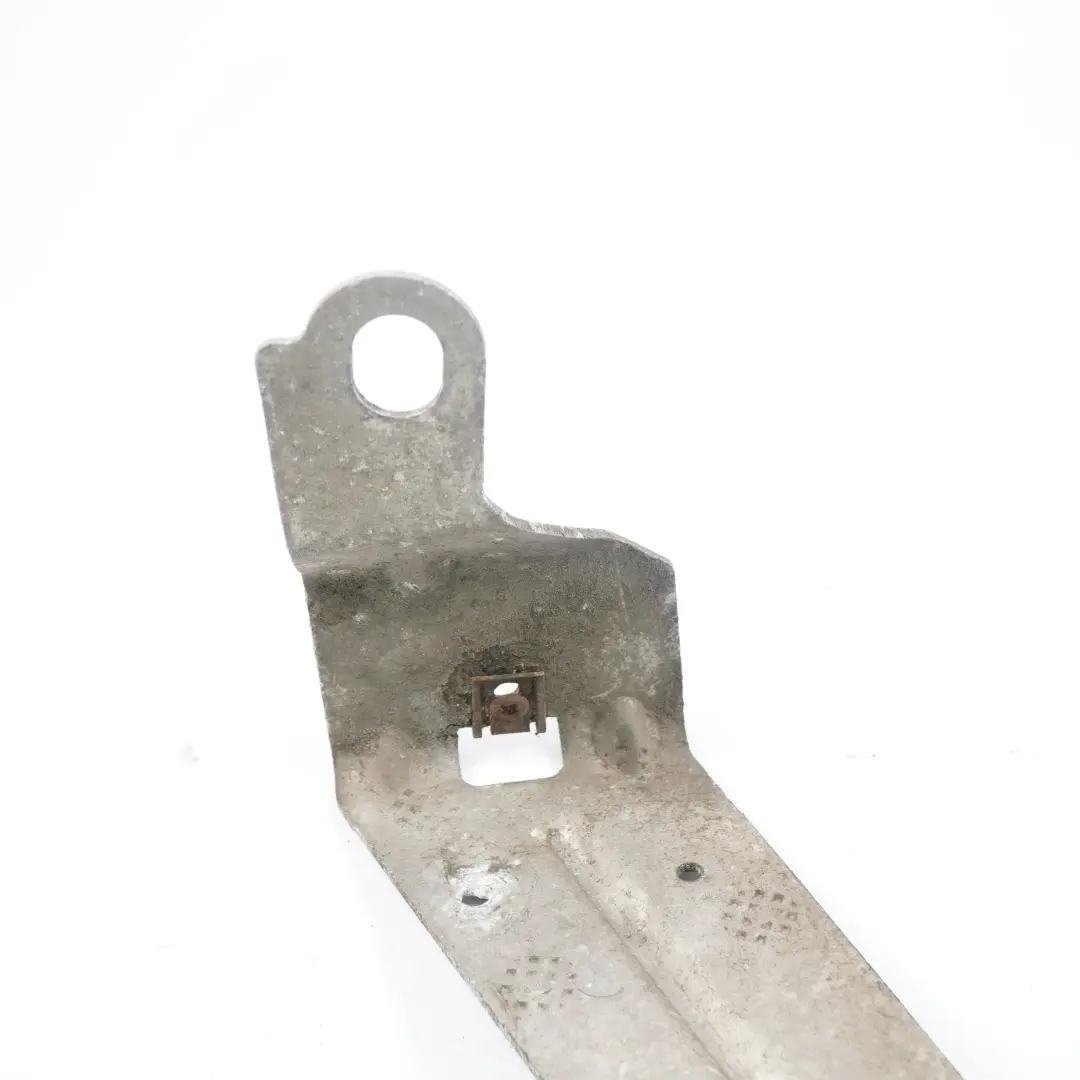 Supporto Freno Destro Condotto D'Aria Staffa Camera Motore per BMW X5 E70 con numero di parte 7162628 BMW X5 E70 Supporto Freno Destro Condotto D'Aria Staffa Camera Motore - SKU 7162628 - Numero di parte 7162628