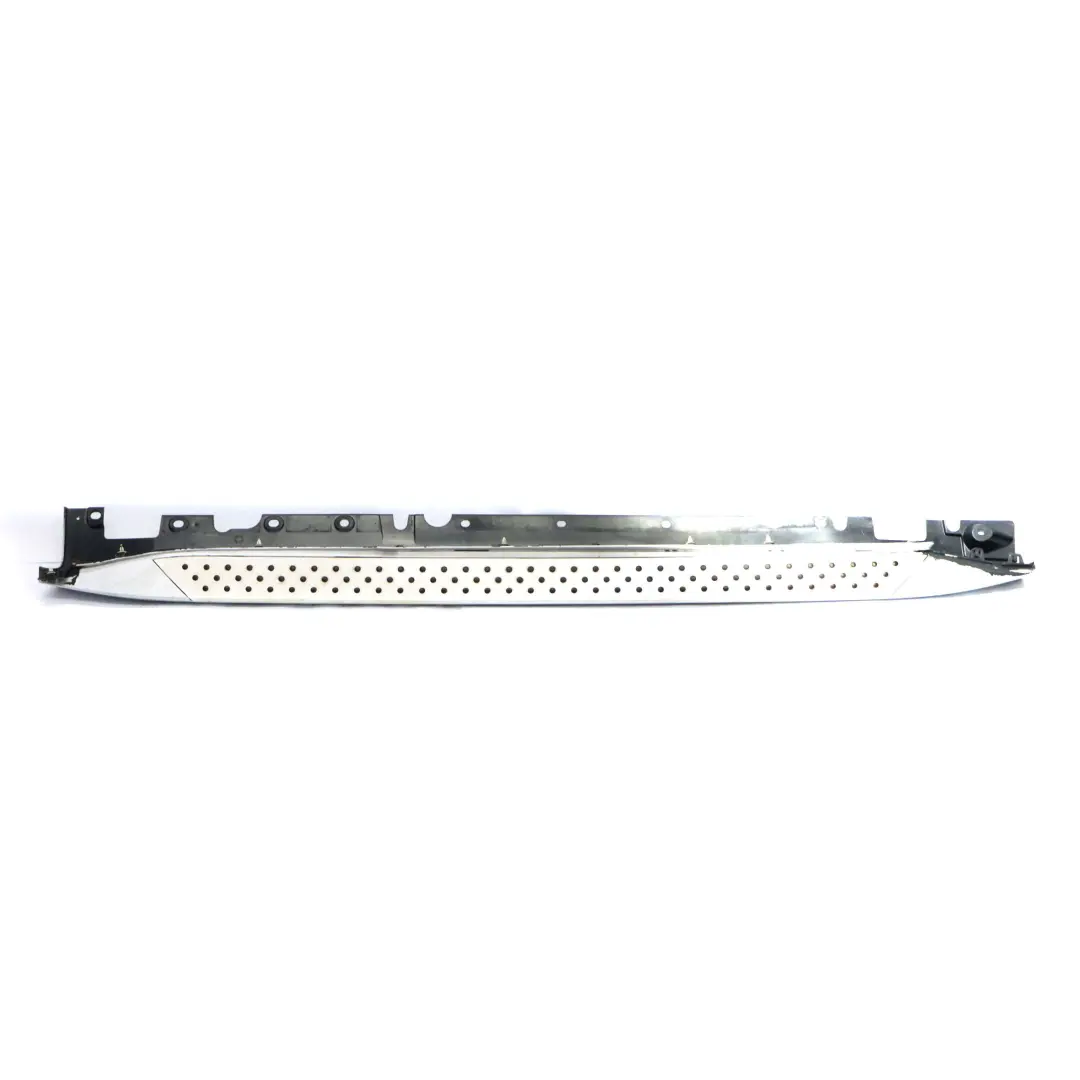 Striscia davanzale Gonna laterale alluminio destra Titan Silver 354 per BMW X5 E70 con numero di parte 7163556 BMW X5 E70 Striscia davanzale Gonna laterale alluminio destra Titan Silver 354 - SKU 7163556-TS - Numero di parte 7163556