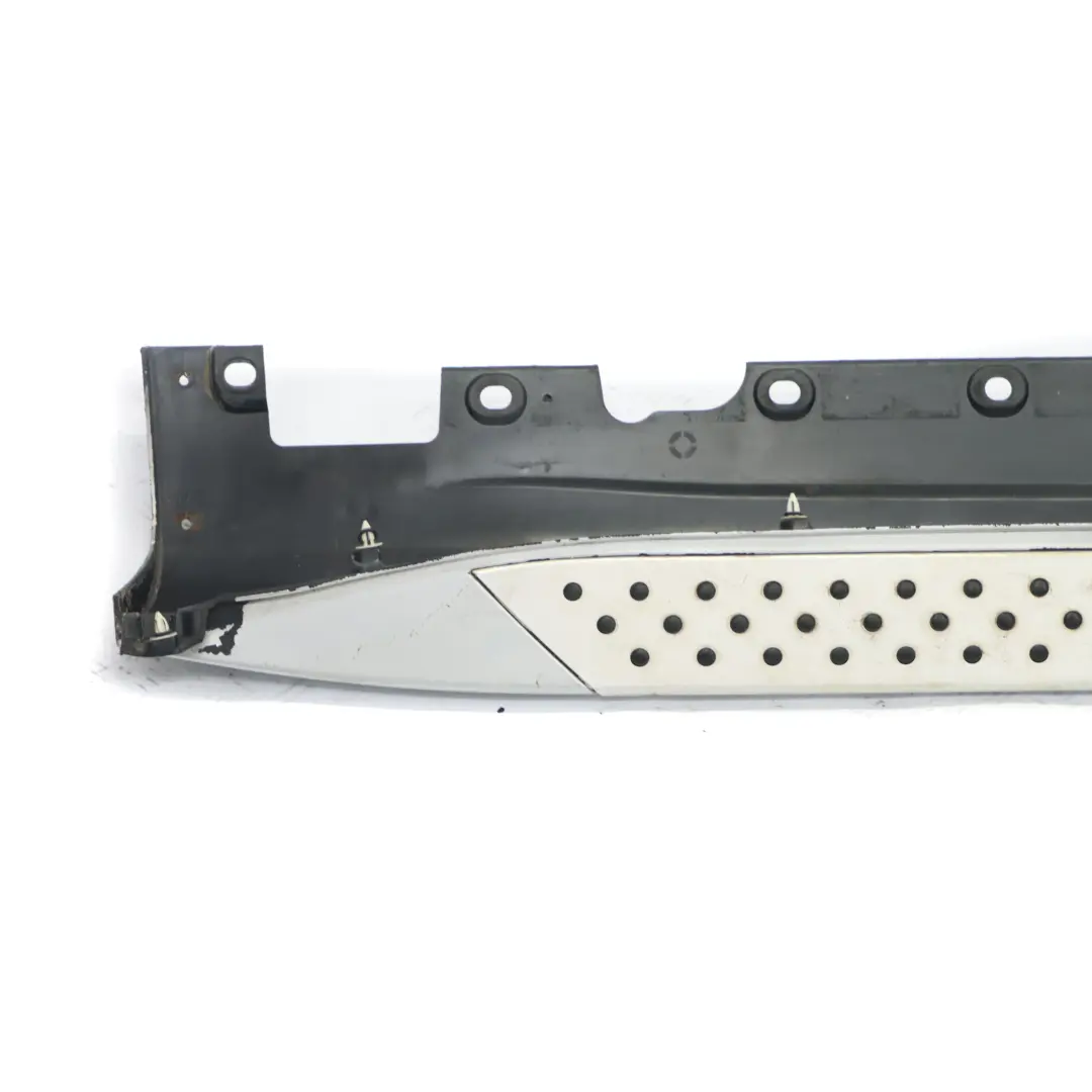 Striscia davanzale Gonna laterale alluminio destra Titan Silver 354 per BMW X5 E70 con numero di parte 7163556 BMW X5 E70 Striscia davanzale Gonna laterale alluminio destra Titan Silver 354 - SKU 7163556-TS - Numero di parte 7163556
