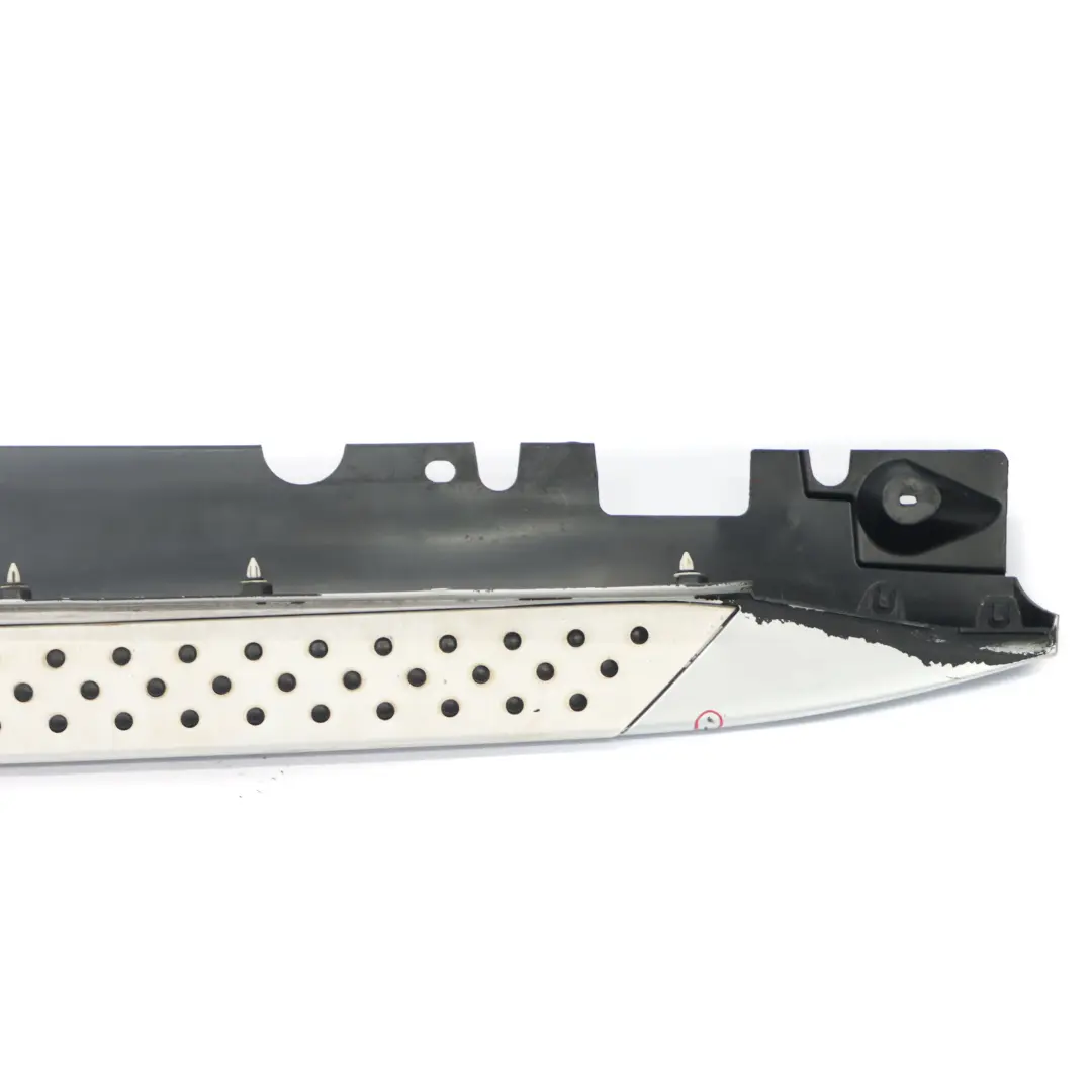 Striscia davanzale Gonna laterale alluminio destra Titan Silver 354 per BMW X5 E70 con numero di parte 7163556 BMW X5 E70 Striscia davanzale Gonna laterale alluminio destra Titan Silver 354 - SKU 7163556-TS - Numero di parte 7163556