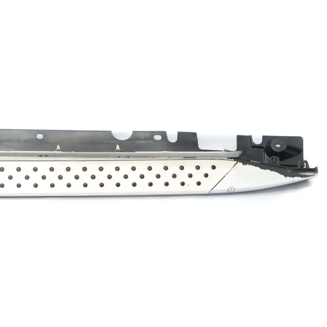 Striscia davanzale Gonna laterale alluminio destra Titan Silver 354 per BMW X5 E70 con numero di parte 7163556 BMW X5 E70 Striscia davanzale Gonna laterale alluminio destra Titan Silver 354 - SKU 7163556-TS - Numero di parte 7163556