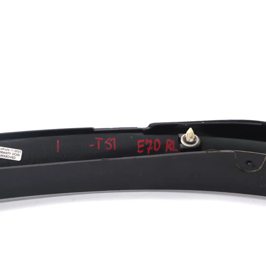 Osłona Listwa Nadkola Lewy Tył Titansilber Silver - 354 do BMW X5 E70 o numerze 7163559 BMW X5 E70 Osłona Listwa Nadkola Lewy Tył Titansilber Silver - 354 - SKU 7163559-TS1 - Numer Części 7163559