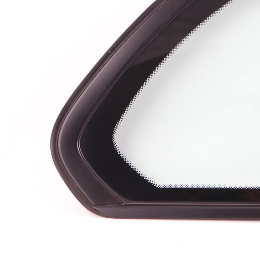 Cuarto Cristal Ventana Lateral Trasera Derecha Verde AS2 para BMW E61 Touring con número de pieza 7163602 BMW E61 Touring Cuarto Cristal Ventana Lateral Trasera Derecha Verde AS2 - SKU 7163602 - Número de pieza 7163602