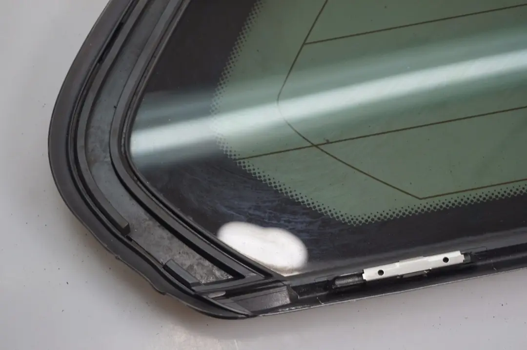 Reihe E61 Touring Seitenscheibe grün Dichtung hinten rechts AS3 für BMW 5 mit Teilenummer 7163610 BMW 5 Reihe E61 Touring Seitenscheibe grün Dichtung hinten rechts AS3 - SKU 7163610 - Teilenummer 7163610