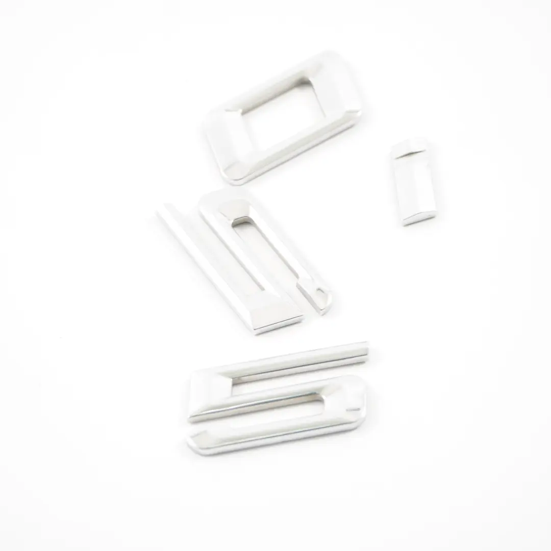 Emblemat Napis Znaczek Klapy Bagażnika 550i do BMW E60 E61 o numerze 7164137 BMW E60 E61 Emblemat Napis Znaczek Klapy Bagażnika 550i - SKU 7164137 - Numer Części 7164137