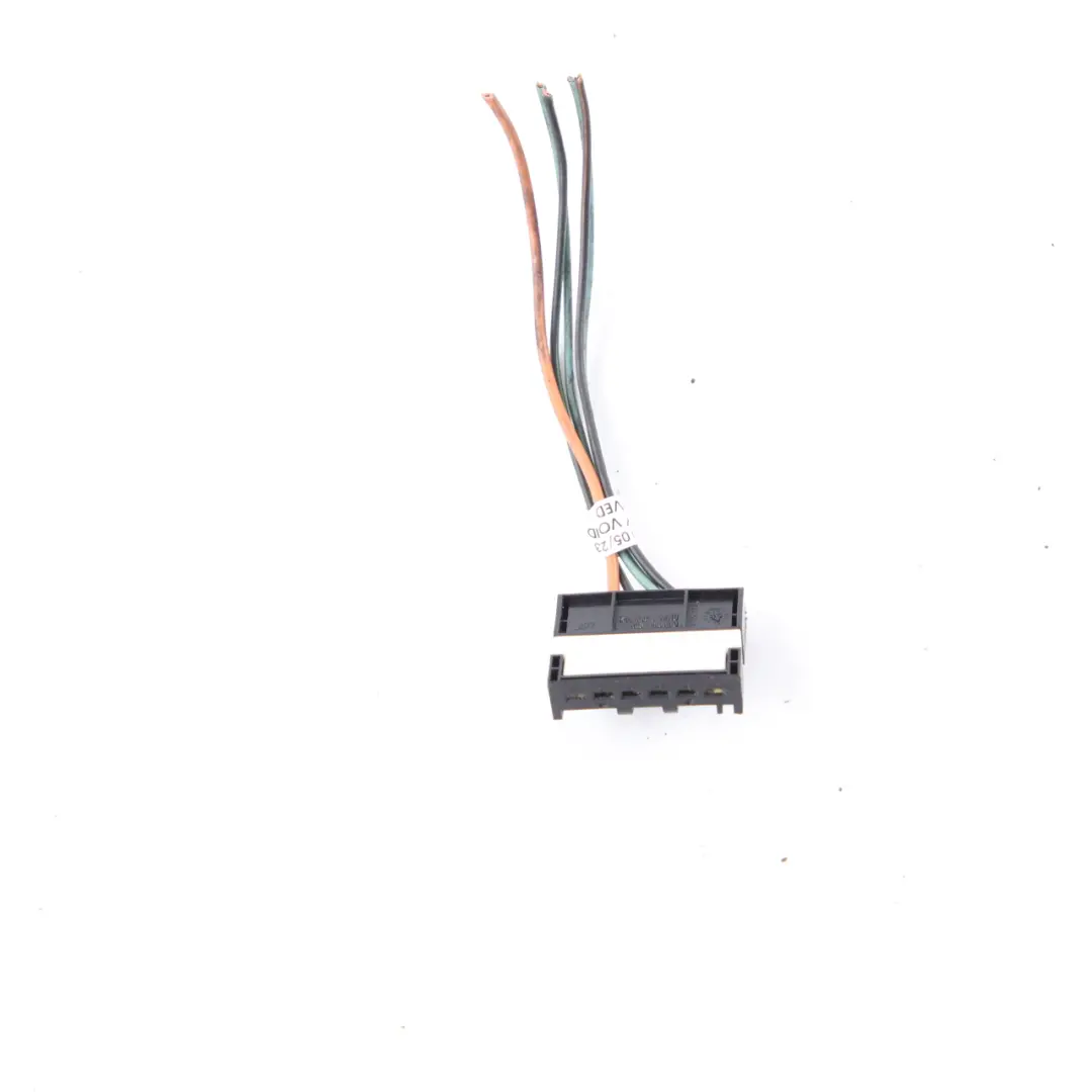 Lampada Luce Posteriore Sinistra Presa Spina Cablaggio 8369702 per BMW X5 E53 con numero di parte 7164475 BMW X5 E53 Lampada Luce Posteriore Sinistra Presa Spina Cablaggio 8369702 - SKU 7164475-2 - Numero di parte 7164475