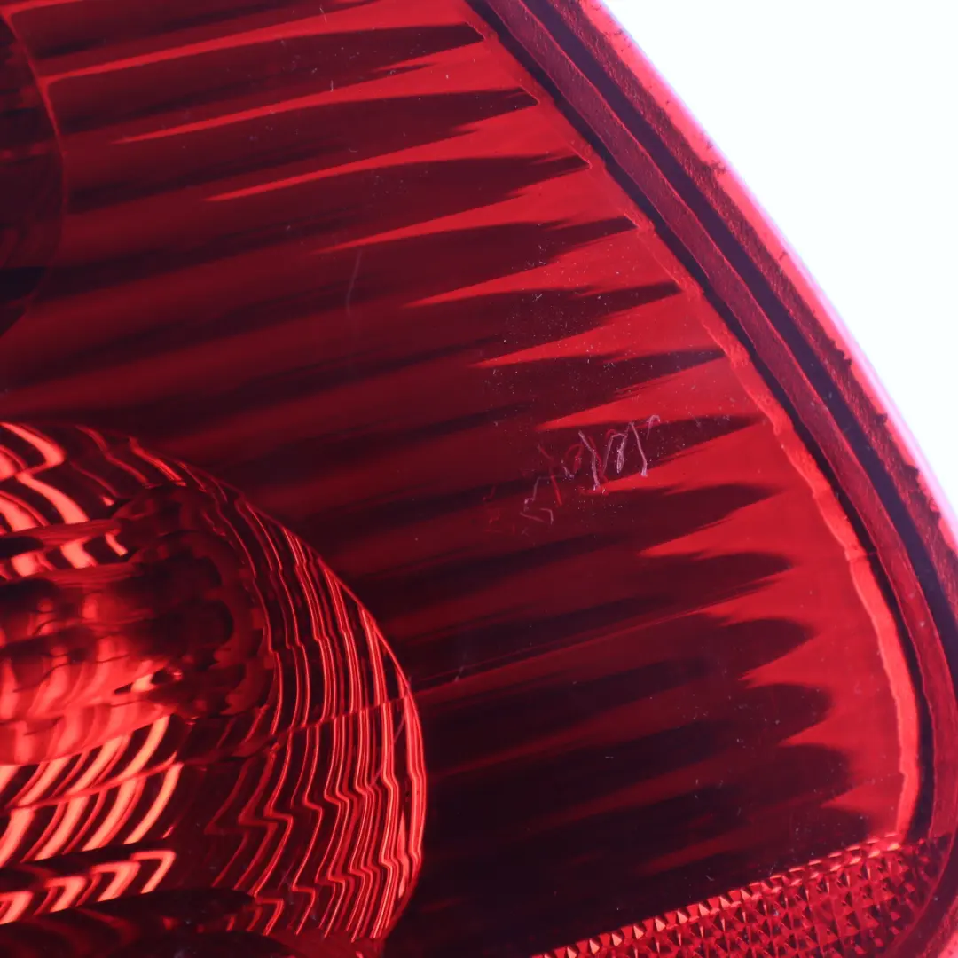 Leuchte in der Seitenverkleidung Lampe weiß hinten rechts für BMW X5 E53 mit Teilenummer 7164476 BMW X5 E53 Leuchte in der Seitenverkleidung Lampe weiß hinten rechts - SKU 7164476-1 - Teilenummer 7164476