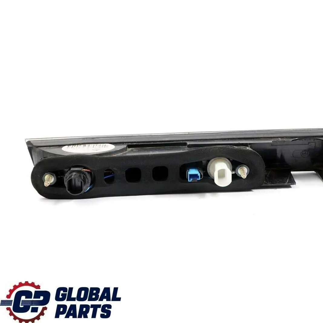 Centre Light In Trunk Lid License Plate Lamp Panel to BMW 7 Series E65 E66 Rear with Part number 7164747 BMW 7 Series E65 E66 Rear Centre Light In Trunk Lid License Plate Lamp Panel - SKU 7164747 - Part number 7164747