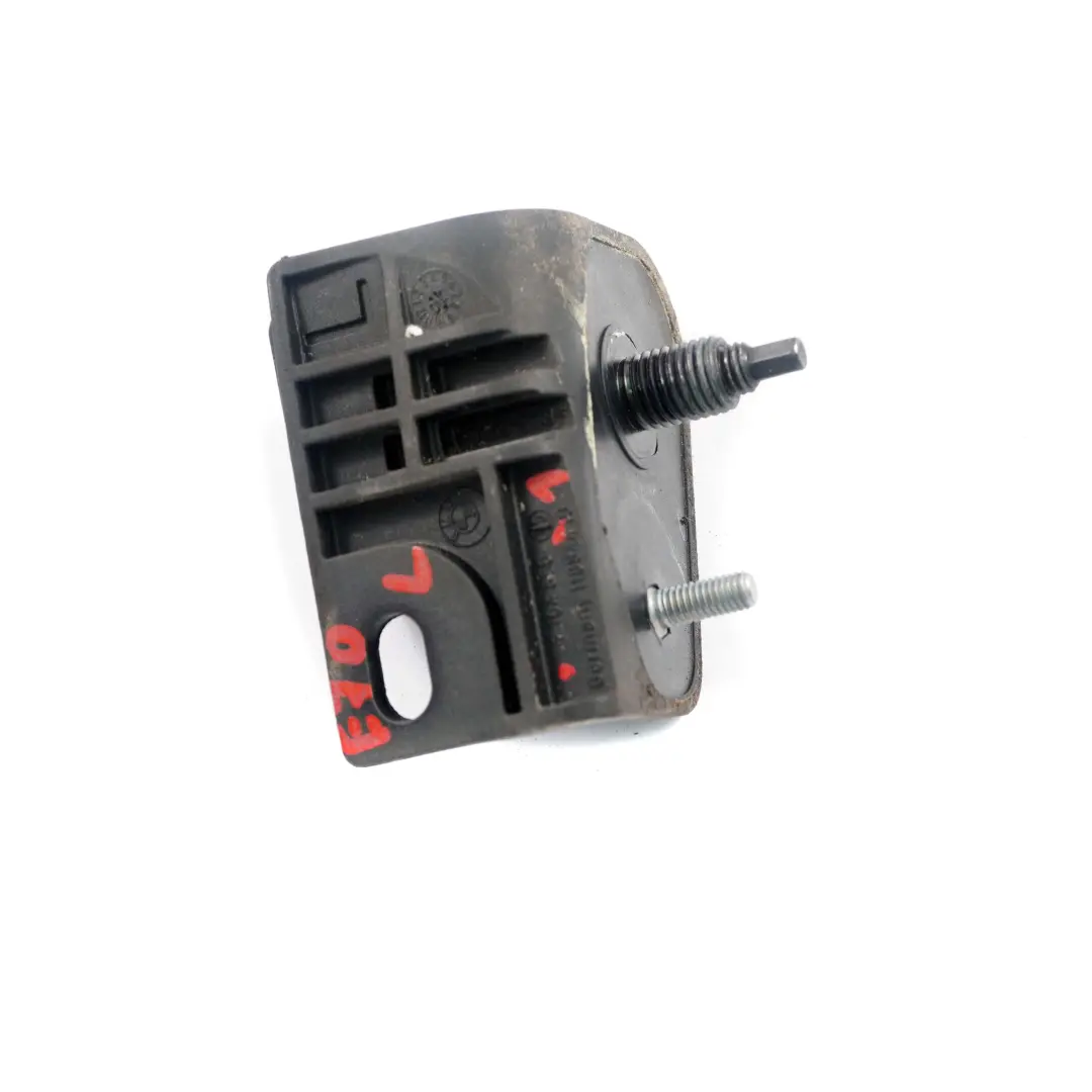 Portellone posteriore sinistro Coperchio bagagliaio Tappo paracolpi per BMW X5 E70 con numero di parte 7164860 BMW X5 E70 Portellone posteriore sinistro Coperchio bagagliaio Tappo paracolpi - SKU 7164860-1 - Numero di parte 7164860